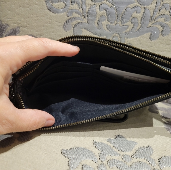 ❤NeW!!❤ COACH HOLOGRAM OILSLICK DOUBLE ZIP LEATHER WRISTLET WALLET - Picture 8 of 15